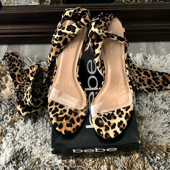 Bebe Leopard Print Tie Up Heels Sz 8 Great Condition - Picture 1 of 3